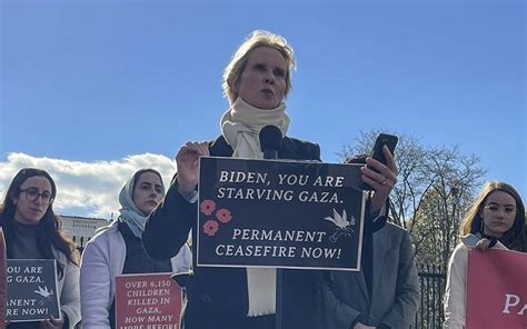La Actriz Cynthia Nixon De Sex And The City En Huelga De Hambre Por El Alto El Fuego En Gaza