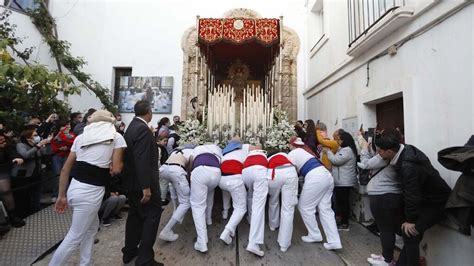 Semana Santa Las imágenes del Jueves Santo en Tarifa Jesús Nazareno y