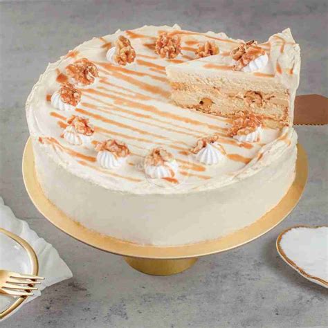 Sea Salt Caramel Cake - Whyzee