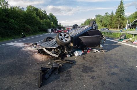 Siebenlehn Berbersdorf Mehrere Verletzte Bei Unfall Auf Der A4 Freie