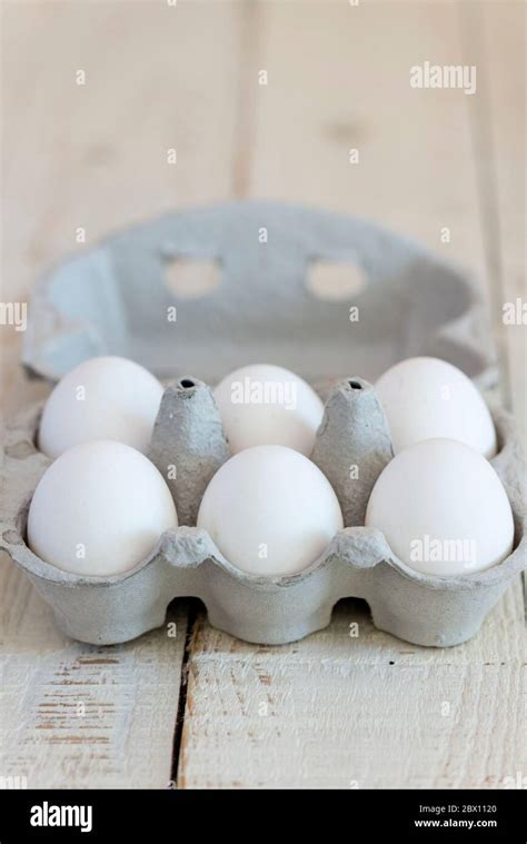 Egg Carton Hi Res Stock Photography And Images Alamy