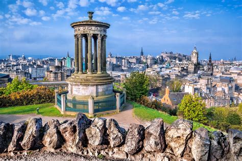 Calton Hill in Edinburgh - Explore one of Edinburgh's renowned hills ...