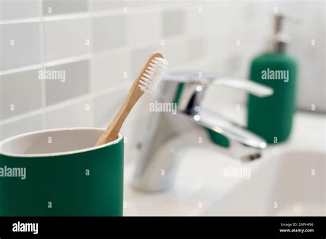 Cleaning Sink With Toothbrush Hi Res Stock Photography And Images Alamy