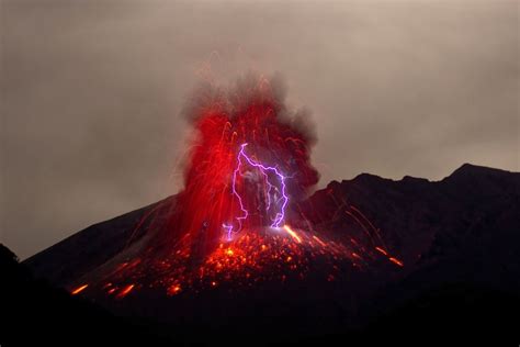 Fakta Kilat Dan Petir Ternyata Bisa Terjadi Di Gunung Berapi