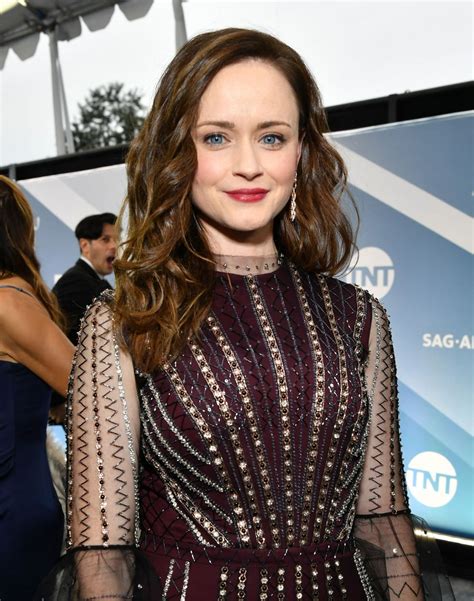 Alexis Bledel – Screen Actors Guild Awards 2020 • CelebMafia