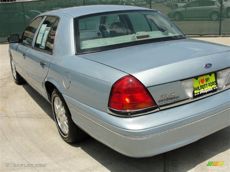 2003 Light Ice Blue Metallic Ford Crown Victoria LX 34095353 Photo 5