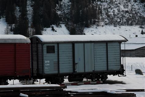 Wagen Der Dfb Am Bahnhof Oberwald Im Goms Im Kanton Wallis Flickr