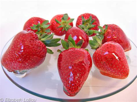 Candy Shell Glazed Strawberries Recipe