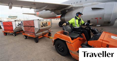 Qantas Asks Senior Executives To Work As Baggage Handlers