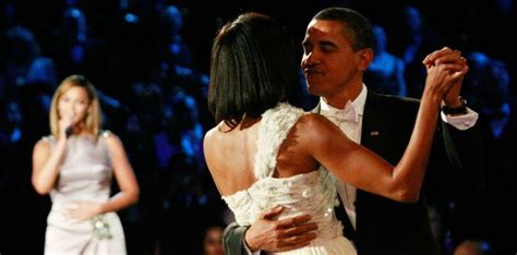 The Obamas Dance At The First Inaugural Ball Jan As Beyonc