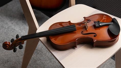 Free Photo | View of violin in musical instruments store