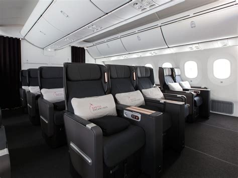 Qantas 787 Dreamliner Business Class Review Man Of Many