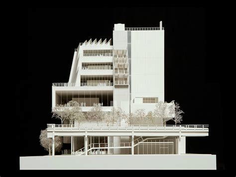 renzo piano: whitney museum rises along the hudson river