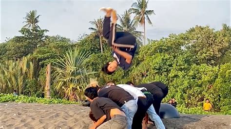 MABAR SALTO DIPANTAI Akbar Hasri Kawan Kawan Double Flip YouTube