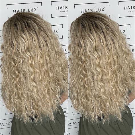 Twix Tres Leches Blonde blonde kręcone włosy 50 cm peruka syntetyczna Belle Tress Hair Lux