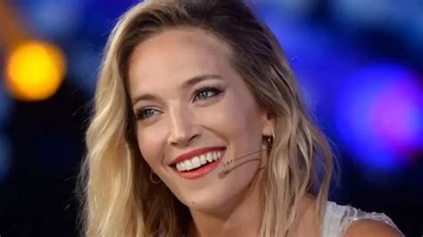 Luisana Lopilato Deslumbr A Sus Seguidores Con Una Producci N De Fotos