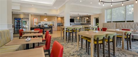 Hilton Garden Inn Rockford Dining