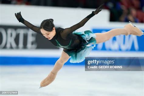 35 Kim Chae Yeon Figure Skater Stock Photos High Res Pictures And