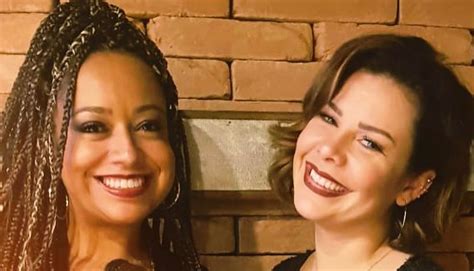 Colegas Em Chiquititas Fernanda Souza E Aretha Oliveira Se Unem Em