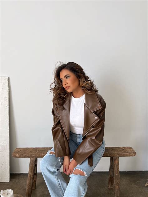 Brown Jacket Leather Jacket Fall Outfit In 2024 Brown Leather Jacket Outfit Jacket Outfit