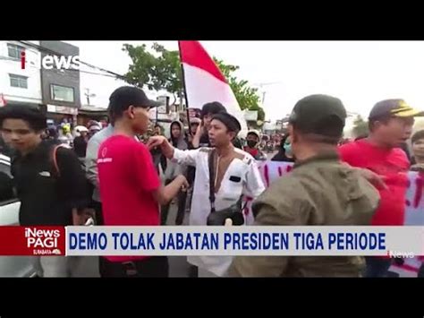 Ratusan Mahasiswa Di Makassar Unjuk Rasa Tolak Jabatan Presiden Tiga