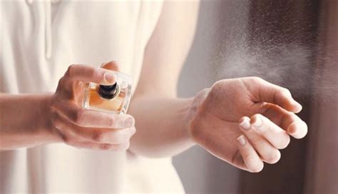 3 Jenis Parfum Yang Aromanya Aduhai Bikin Pria Ogah Berpaling GenPI Co