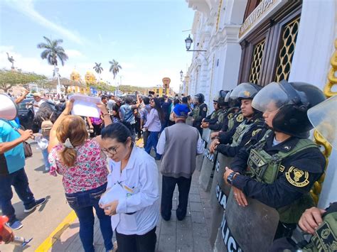 Alcalde De Trujillo Arturo Fern Ndez Se Salva De La Vacancia Por Un