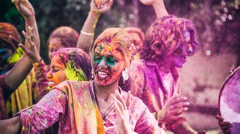 Holi 2024 5 Best Bollywood Songs For Your Holi Fiesta Balam Pichkari