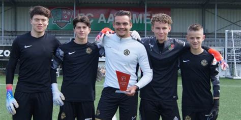 Marijn Van Wandelen Speler Van Het Jaar Het Amsterdamsche Voetbal