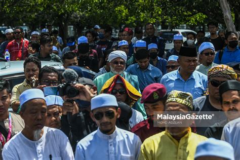 Demonstrasi Bantah Penarikan Rayuan Kes Kalimah Allah