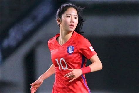 「また綺麗になった？」韓国女子代表、イ・ミナが公開したキュートな“最新ドアップ自撮り”にファン反応！「アイドルだ」 サッカーダイジェストweb