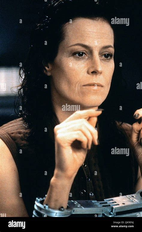 Sigourney Weaver Alien 4