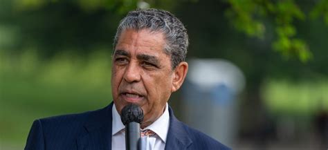 Adriano Espaillat Se Reelige Como Congresista De Nueva York