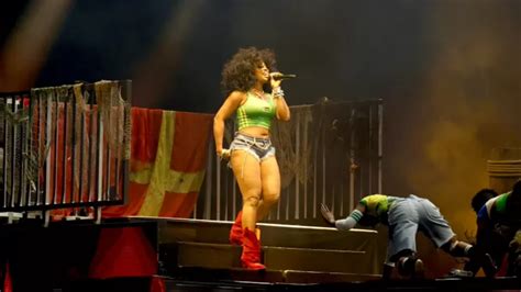 Conhe A Sza Headliner Do Lollapalooza E Afropaty Sexy Atl Ntida Sc