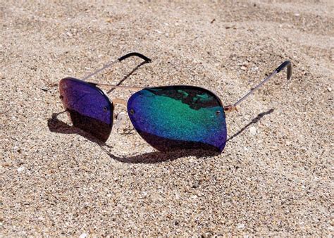 Cómo funcionan las gafas de sol polarizadas para trabajar al sol