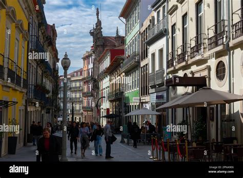 Oporto Portugal 13 de febrero de 2023 Fachadas de edificios típicos