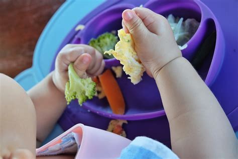 Baby weaning guide: how to make it less stressful | TheDailyStruggle