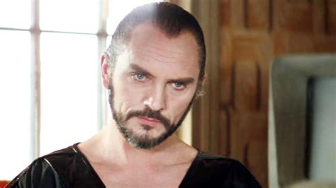 Exclusive Terence Stamp Returning As General Zod In The Flash Giant