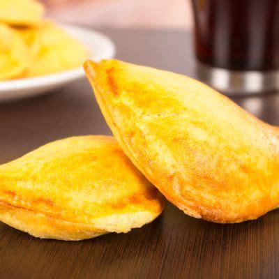 Copycat Taco Bell’s Caramel Apple Empanada Recipe | Recipes, Empanadas ...