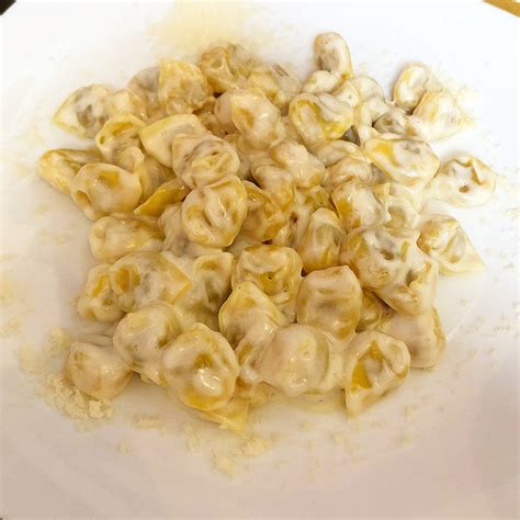 Tortellini Con Crema Di Parmigiano Col Cuore In Cucina