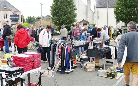 À Melgven le troc et puces du comité des fêtes a animé la place du