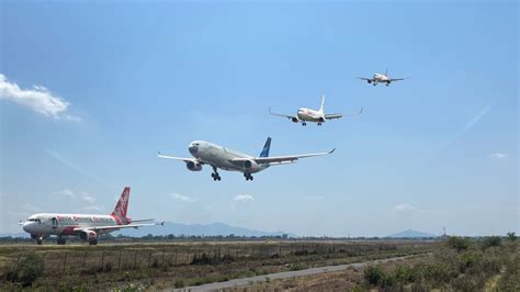 Lihat Kesibukan Bandara Lombok Jelang Motogp Garuda Airasia