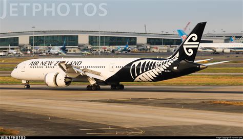 Zk Nzj Boeing Dreamliner Air New Zealand Hurac N Yee