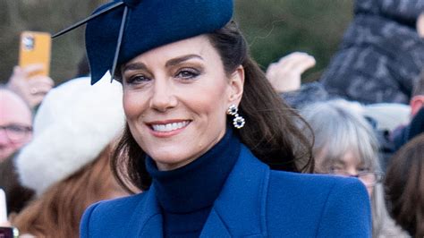 Kate Middleton Dazzles In Royal Blue At Sandringham S Christmas