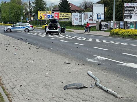 Galeria Groźne zdarzenie drogowe z udziałem radiowozu ePiotrkow pl