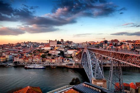 13 Perfect Things to Do in Porto at Night [2023 Nightlife & Activity Guide] - Eternal Arrival