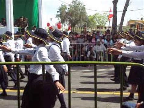 El Gran Desfile DeL COLEGIO EMBLEMATICO HONORIO DELGADO ESPINOZA 2016