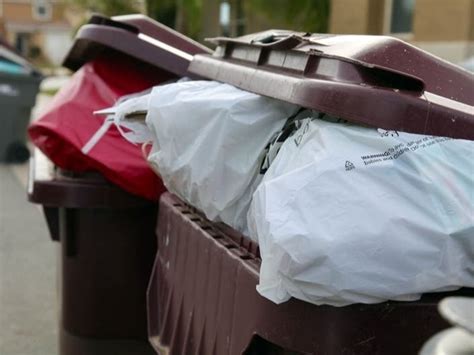 Oversized And Overweight Curbside Trash Cans Must Go Town Branford Ct