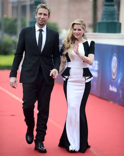 Newlyweds Chad Kroeger And Avril Lavigne Strut The Red Carpet Together