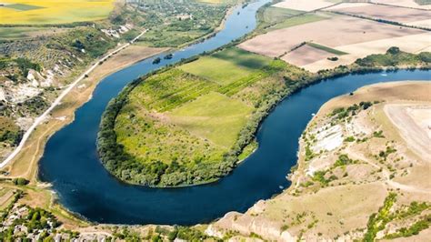 Vue A Rienne Par Drone De La Nature En Moldavie Photo Gratuite